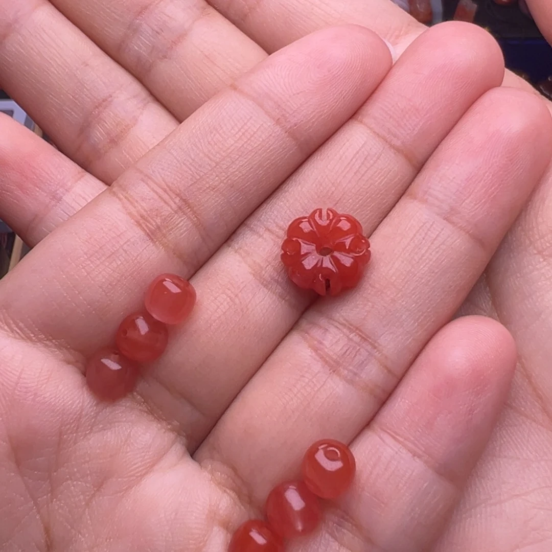 顺***张未镶嵌南红玛瑙珠宝奇石