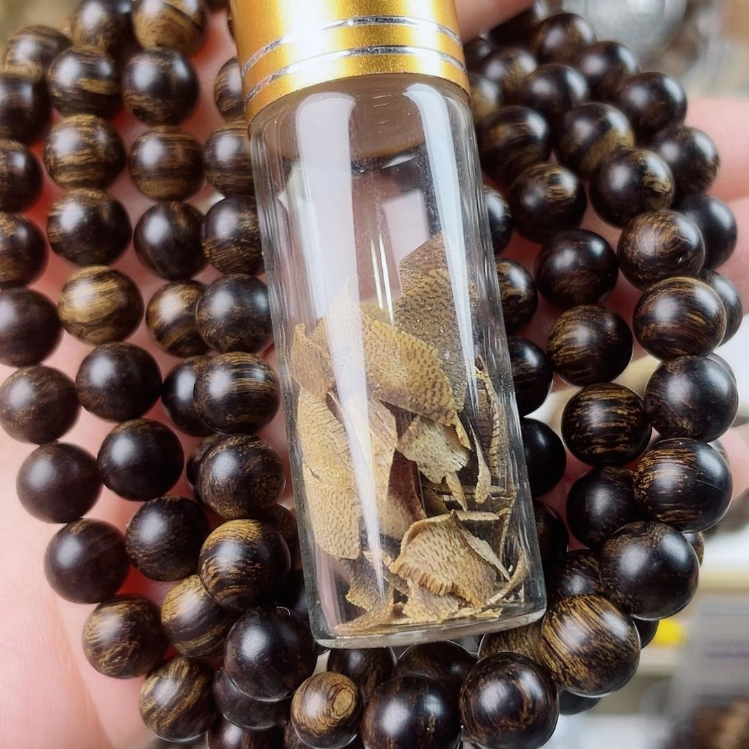 s***n沉香手串越南芽庄老白棋玉化窖藏古董瘤疤虎斑0.8×108