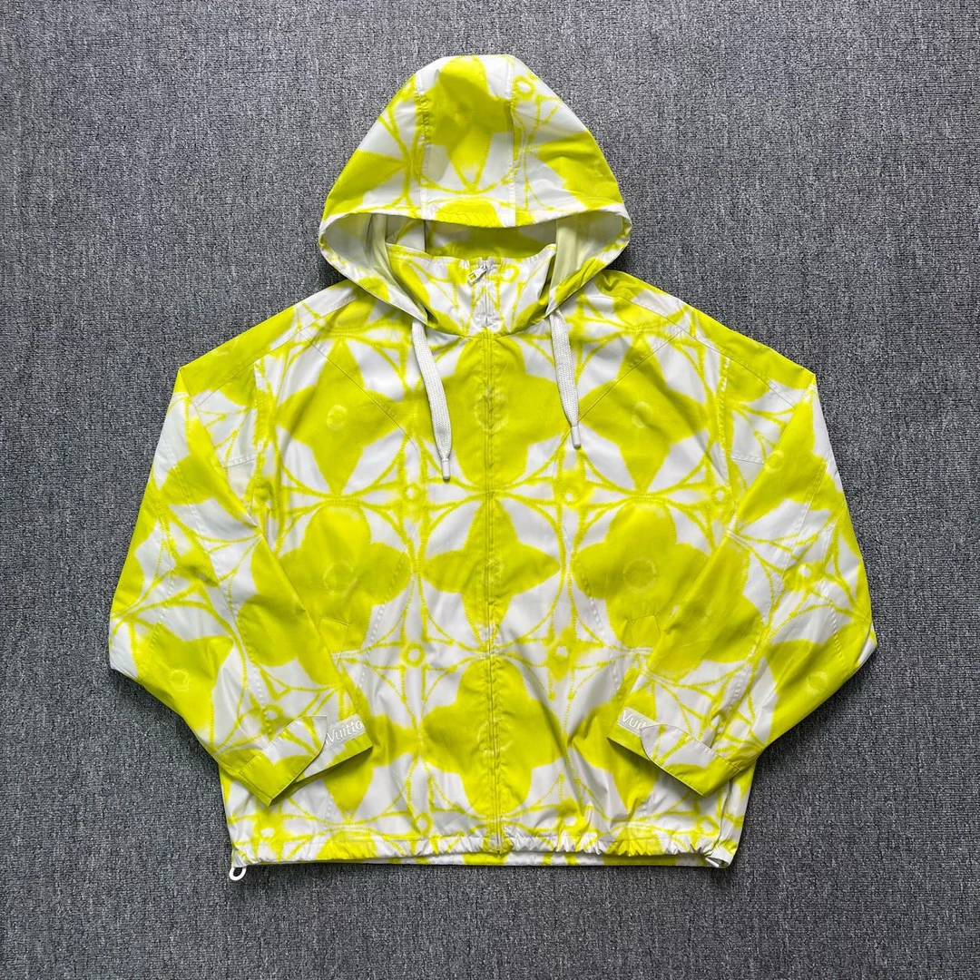 99新 LouisVuitton/路易威登 三花满印冲锋衣/50码/存放/11993