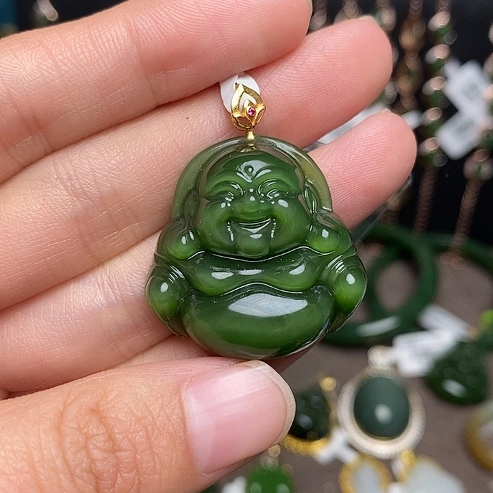 颈饰18K金镶嵌和田玉