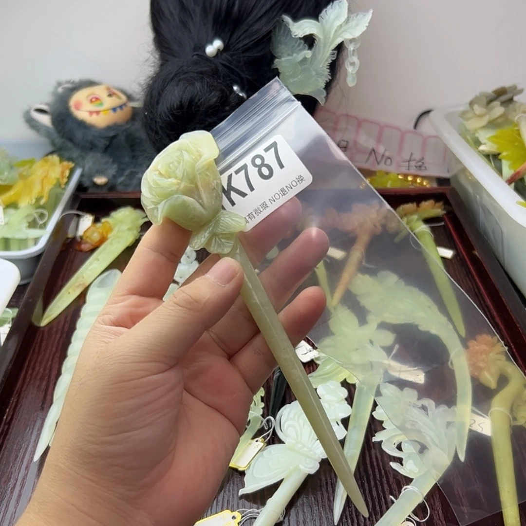 孤***晚蛇纹石玉合金发饰