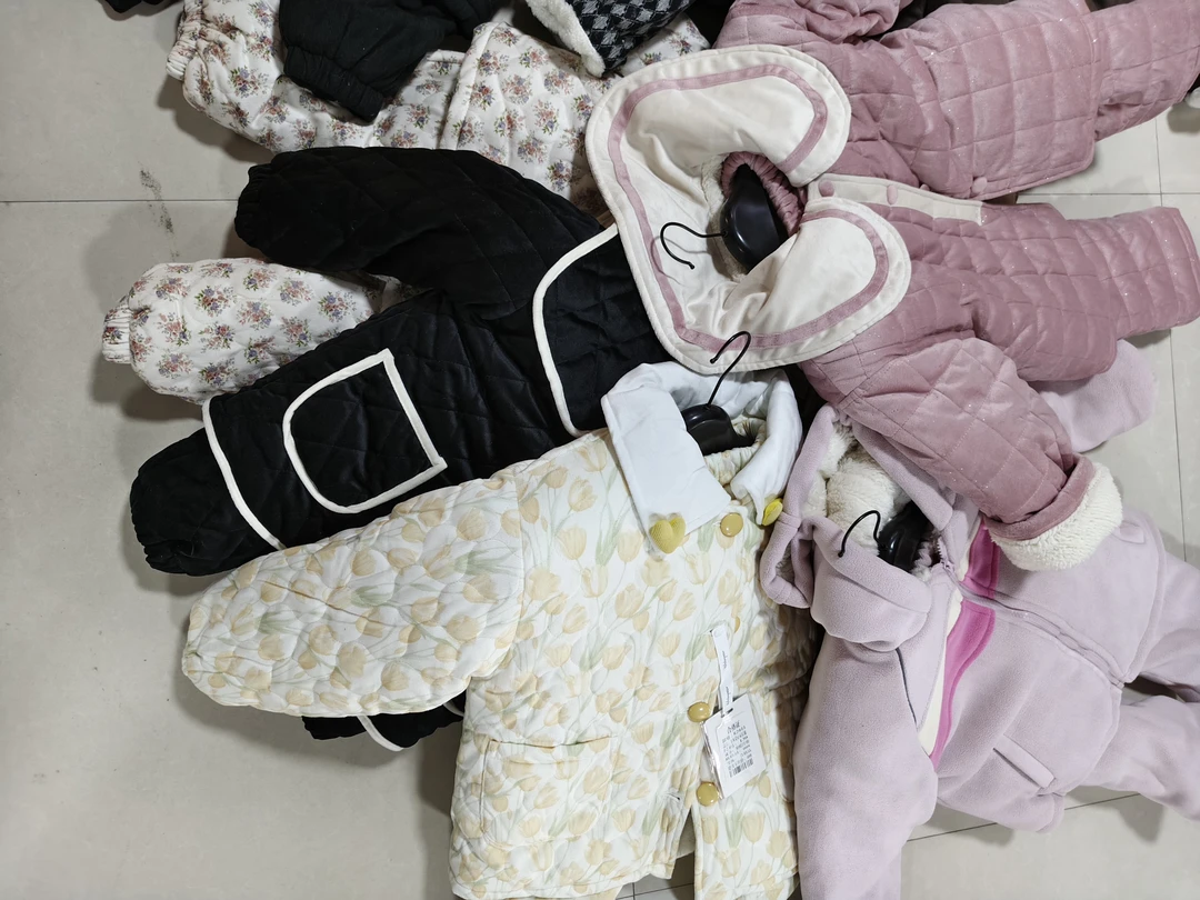 女童家居服买一送一儿童宝宝加绒冬季时尚连帽小童女宝保暖冬款