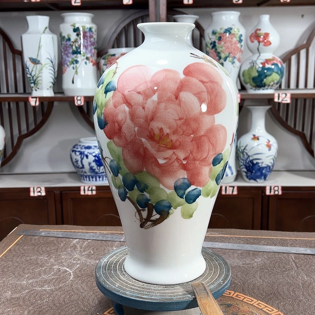 摆件景德镇陶瓷梅红牡花