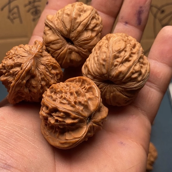 饿***乐文玩核桃吊坠文玩核桃平谷元宝