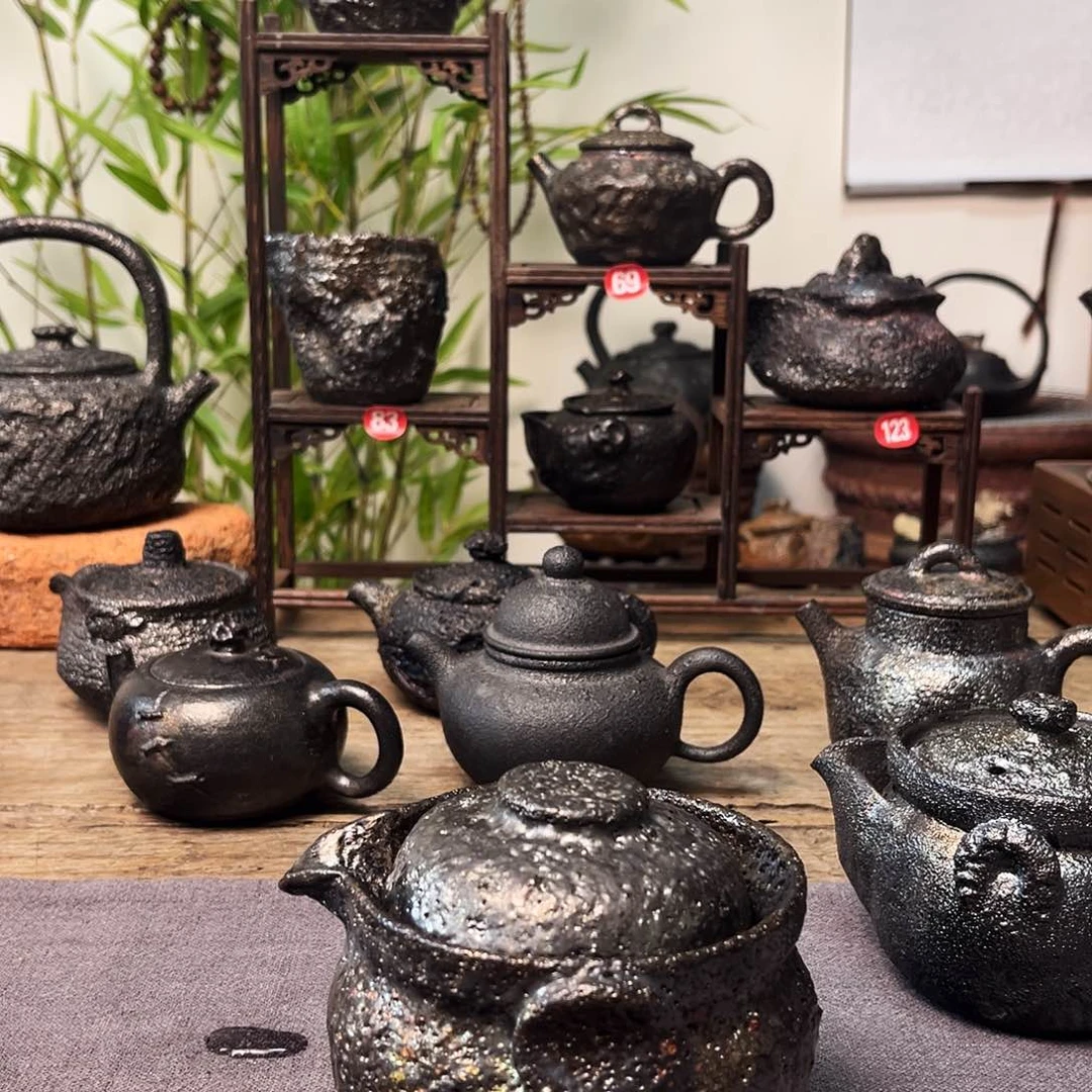 壶小*荥经黑砂馒头窑精美手抓壶