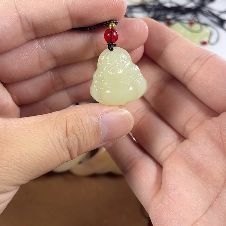 石英质玉未镶嵌颈饰佛公25
