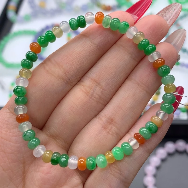 翡翠手镯未镶嵌翡翠