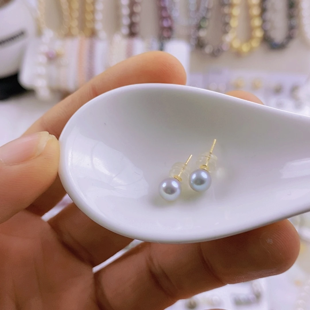 18K金镶嵌耳饰海水珍珠