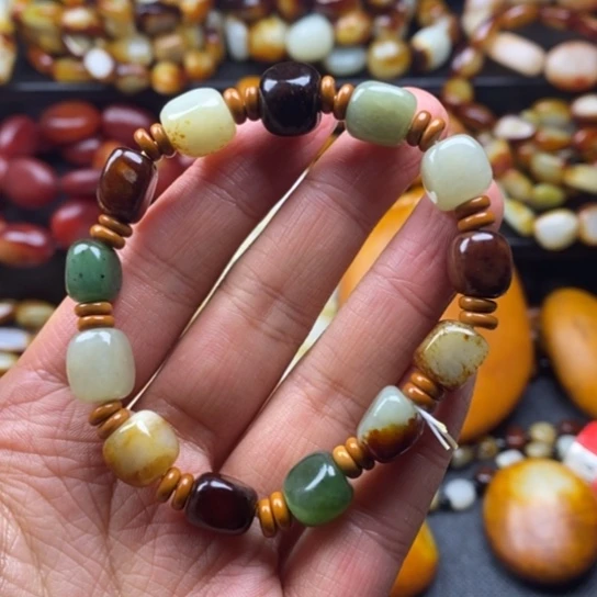 和田玉颈饰未镶嵌