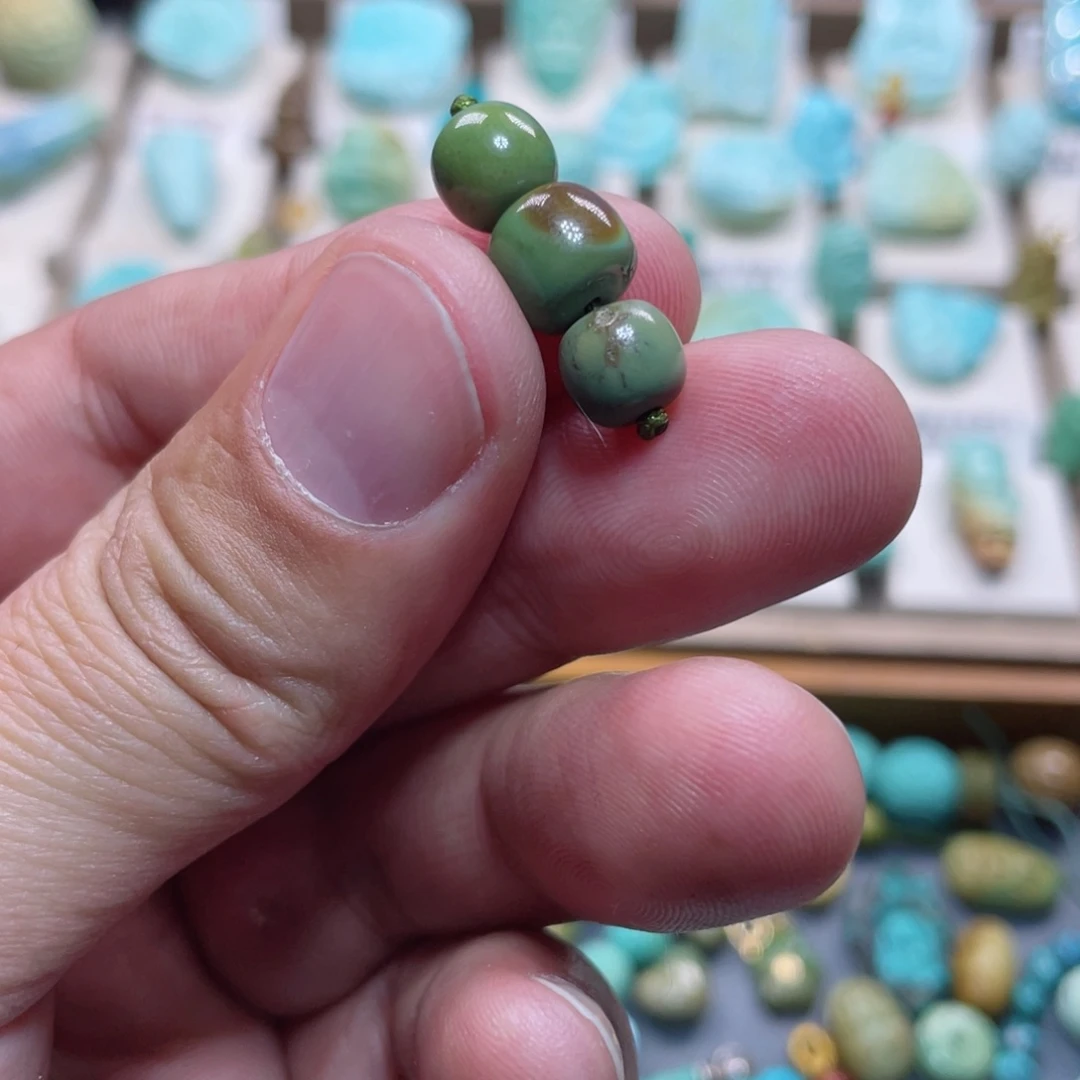 绿松石配饰未镶嵌