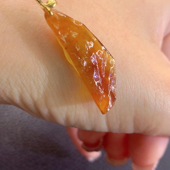 翡翠18K金镶嵌颈饰翡翠