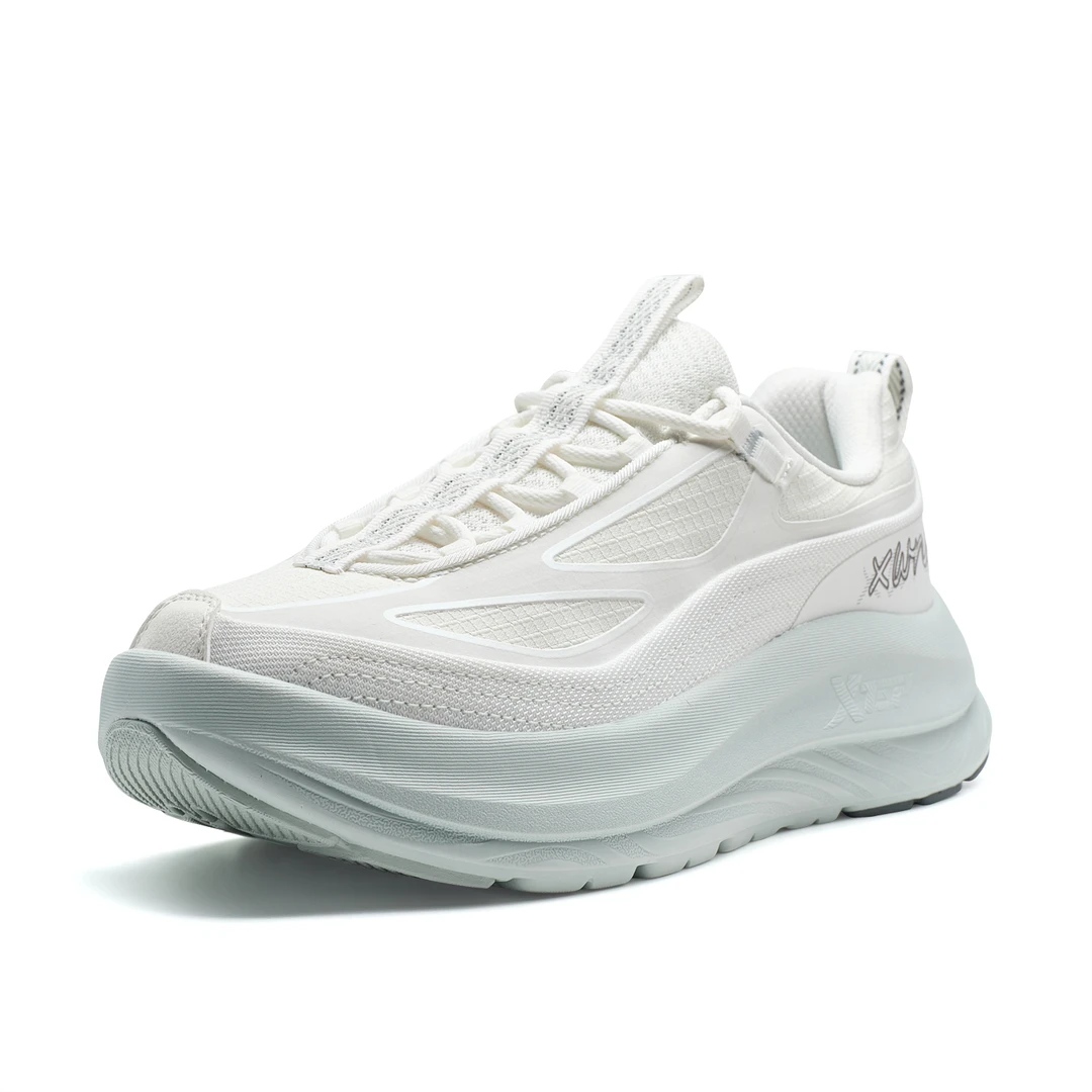 XTEP/特步时尚跑步鞋透气减震缓震休闲女子舒适跑鞋975418110024