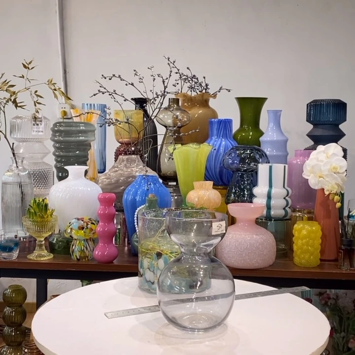 玻璃喷色微瑕口9高18.5内口3.5