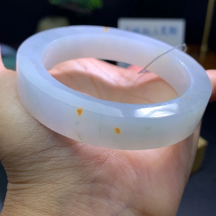 定制翡翠未镶嵌翡翠手镯