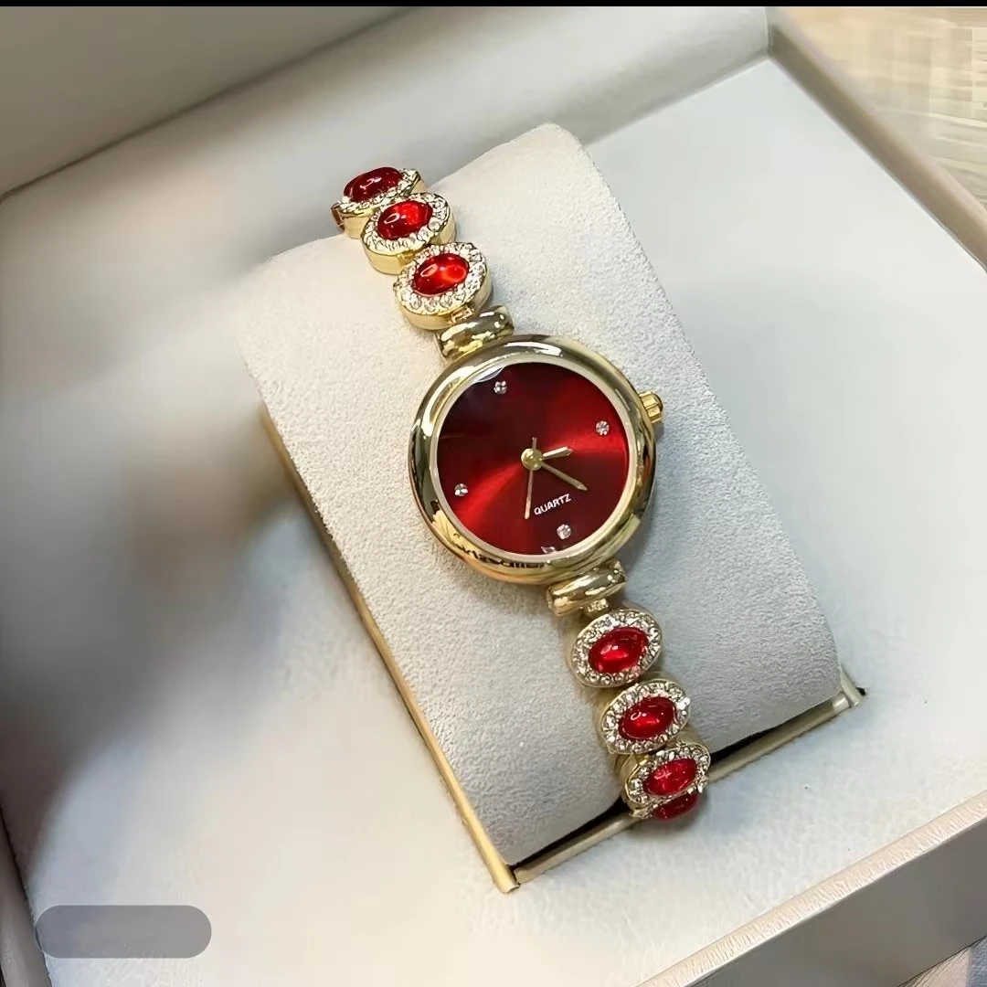 【新品直发】中古风·高级感小表盘手链腕表樱桃红· 6912 —— H
