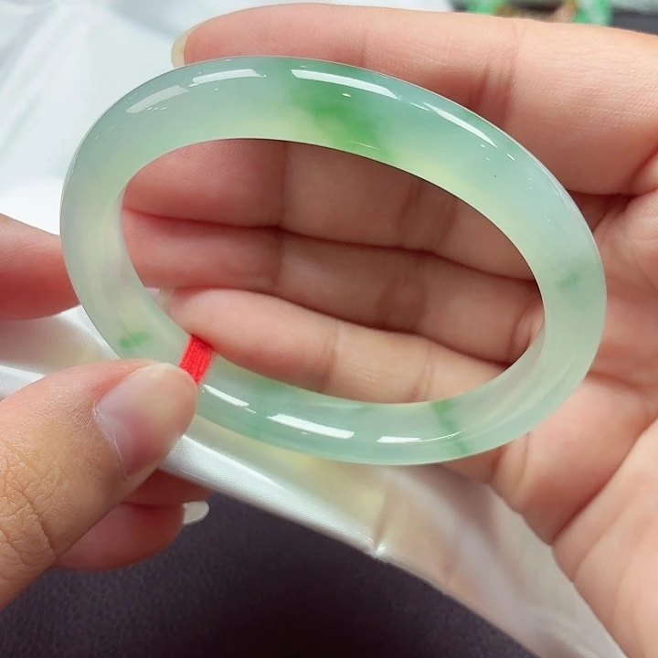 翡翠未镶嵌手镯（贵妃镯）天然缅甸A货翡翠（冰炸光）