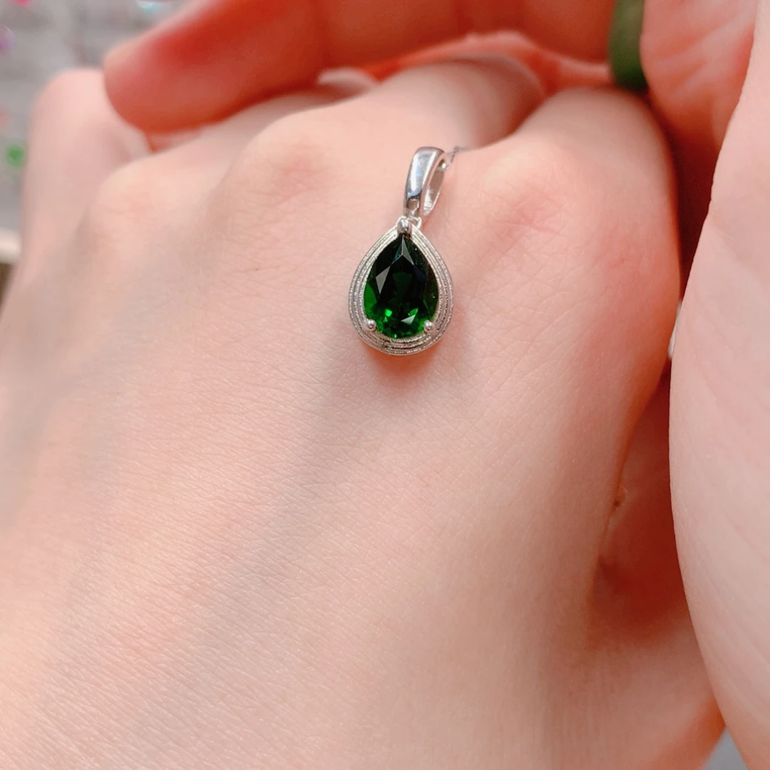 吊坠透辉石银S925镶嵌