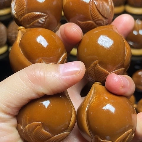 王***哥橄榄核手串/手链3.3桃一条