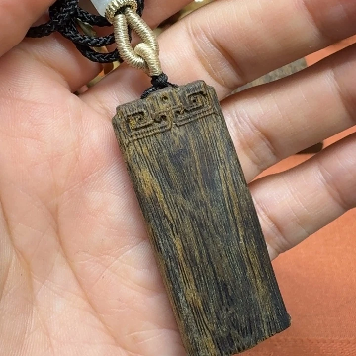 沉香吊坠馨安居沉香定制款