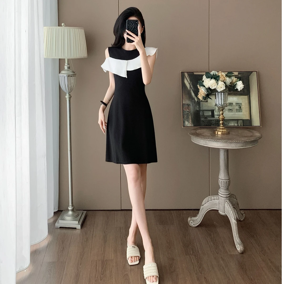 荷叶边单侧露肩连衣裙夏季气质撞色拼接收腰显瘦法式a字小黑裙
