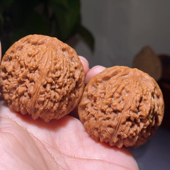 文玩核桃吊坠            44