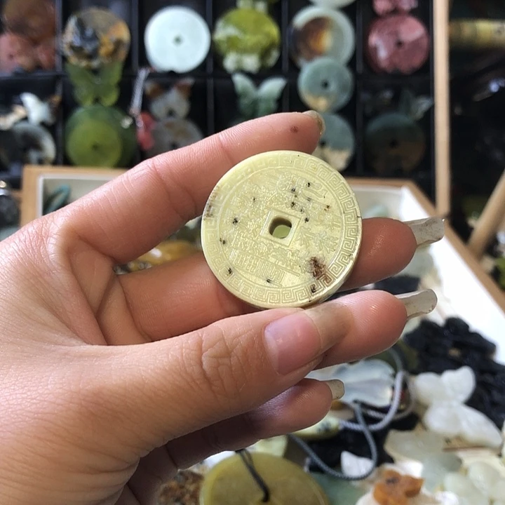 岫玉未镶嵌岫玉挂件