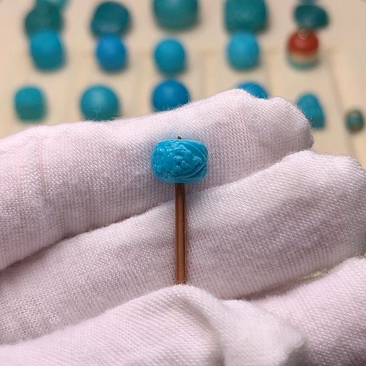 绿松石未镶嵌其它黄财8.8