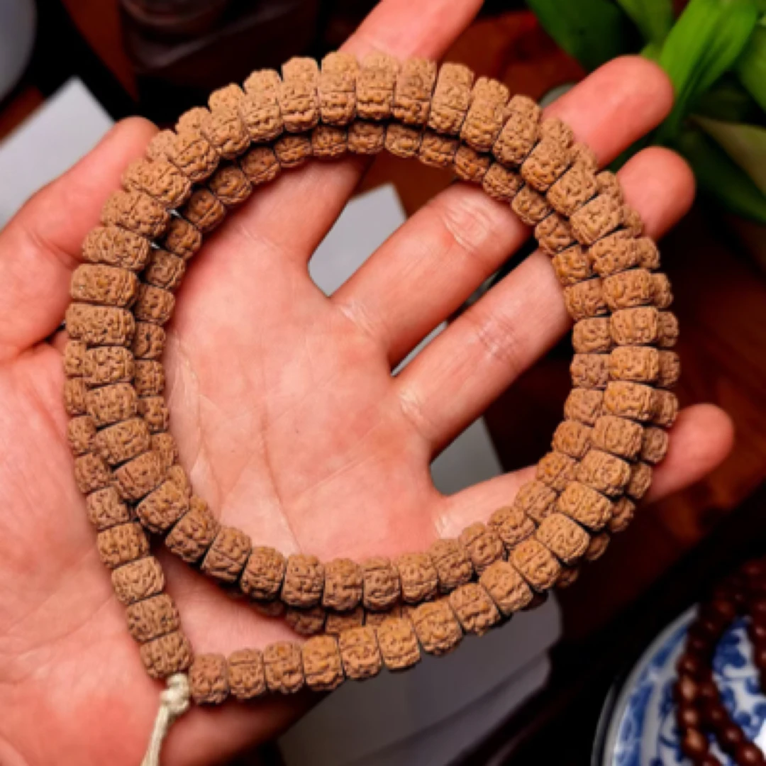 老树盘龙小金刚 尺寸：10/9mm  原皮原色无处理，无歪孔，同轴！