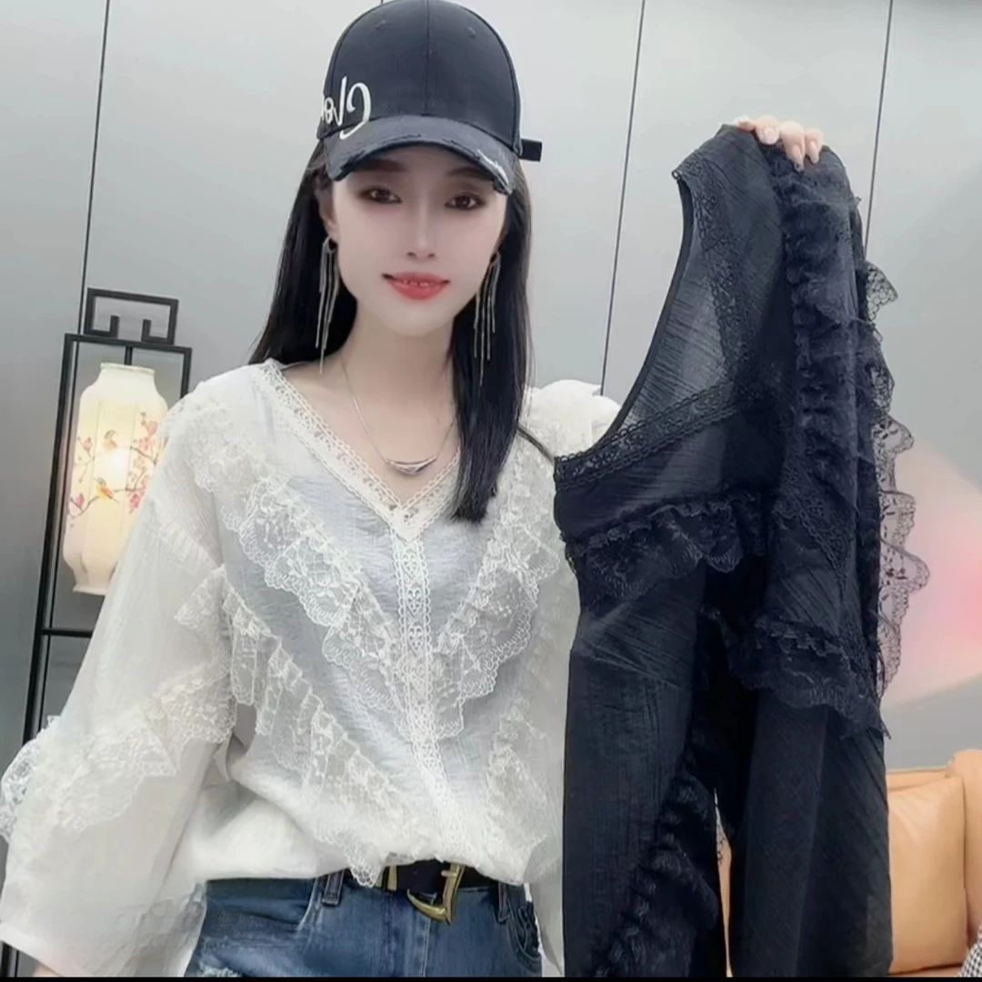 重工拼接小衫设计感气质镂空百搭显瘦时尚洋气V领七分袖蕾丝衬衫