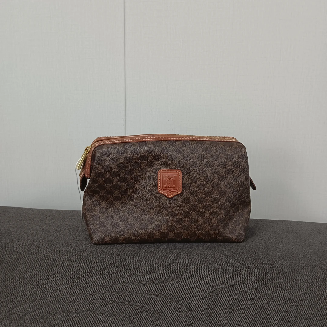 95新 Celine/思琳 兔兔奢轩轩/思琳手拿包/240811068