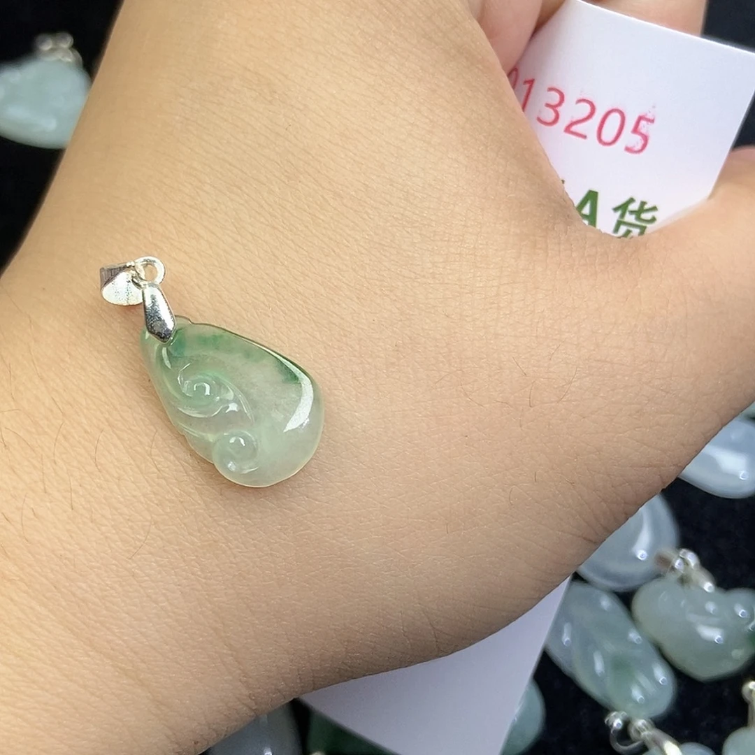 翡翠未镶嵌颈饰天然