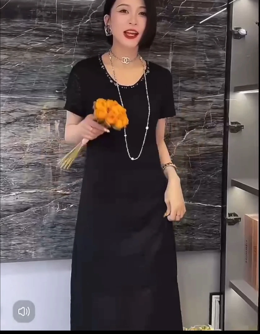 邹先森6359-29杭州高品质品牌重工针织钉珠针织连衣裙显瘦气质