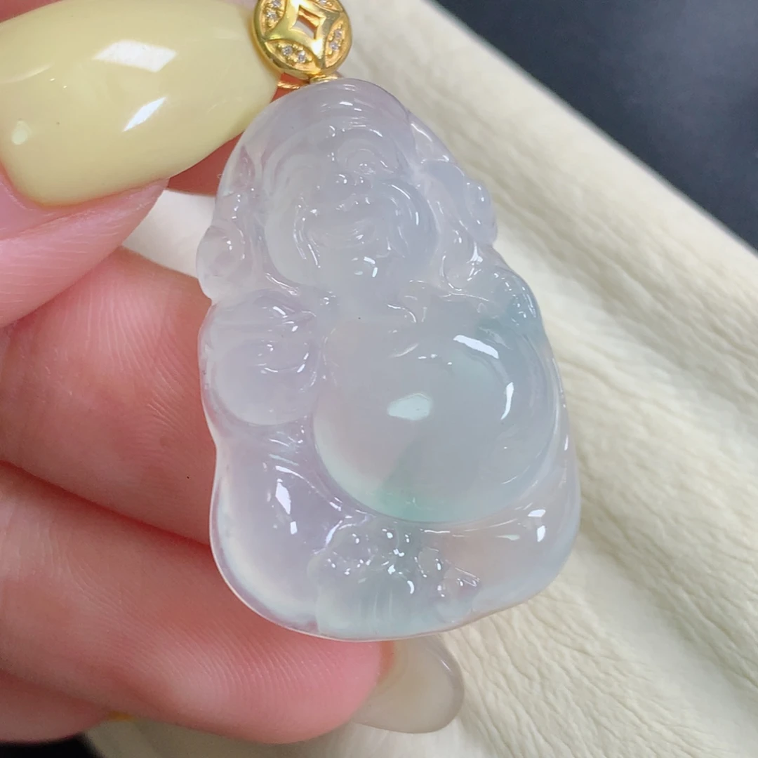 翡翠18K金镶嵌颈饰财神