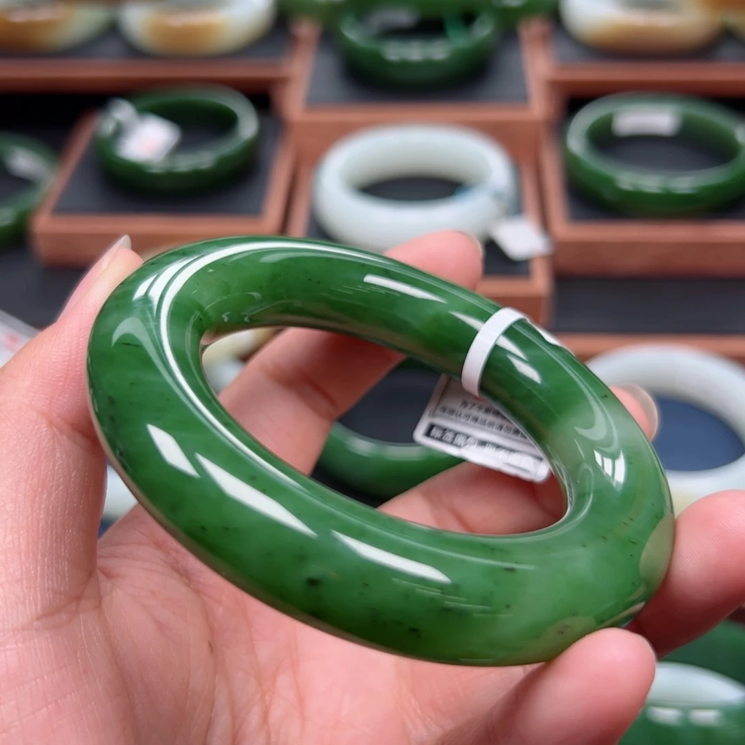 未镶嵌手镯和田玉（碧玉）