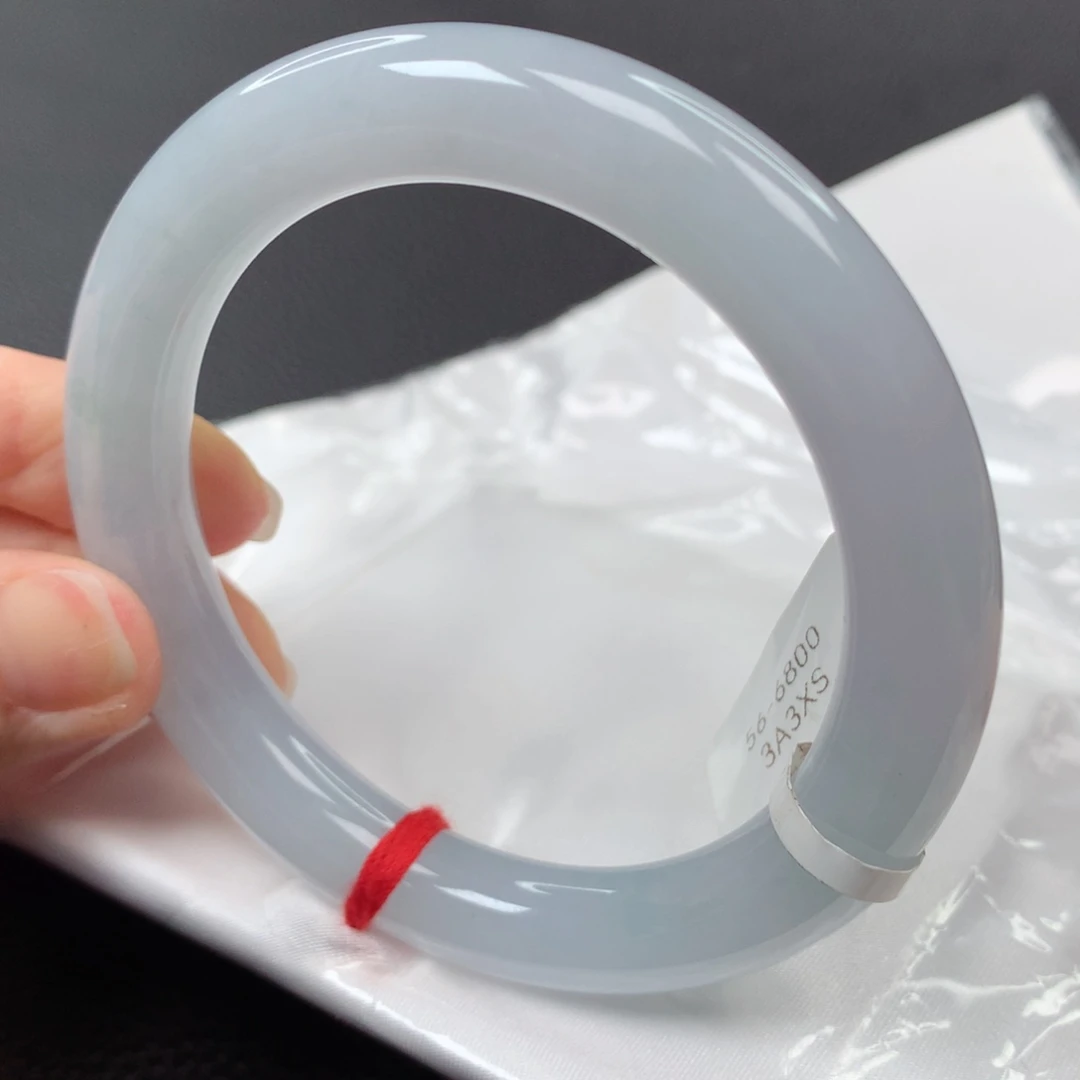 【闪购商品】翡翠手镯未镶嵌泡*糖56圆条