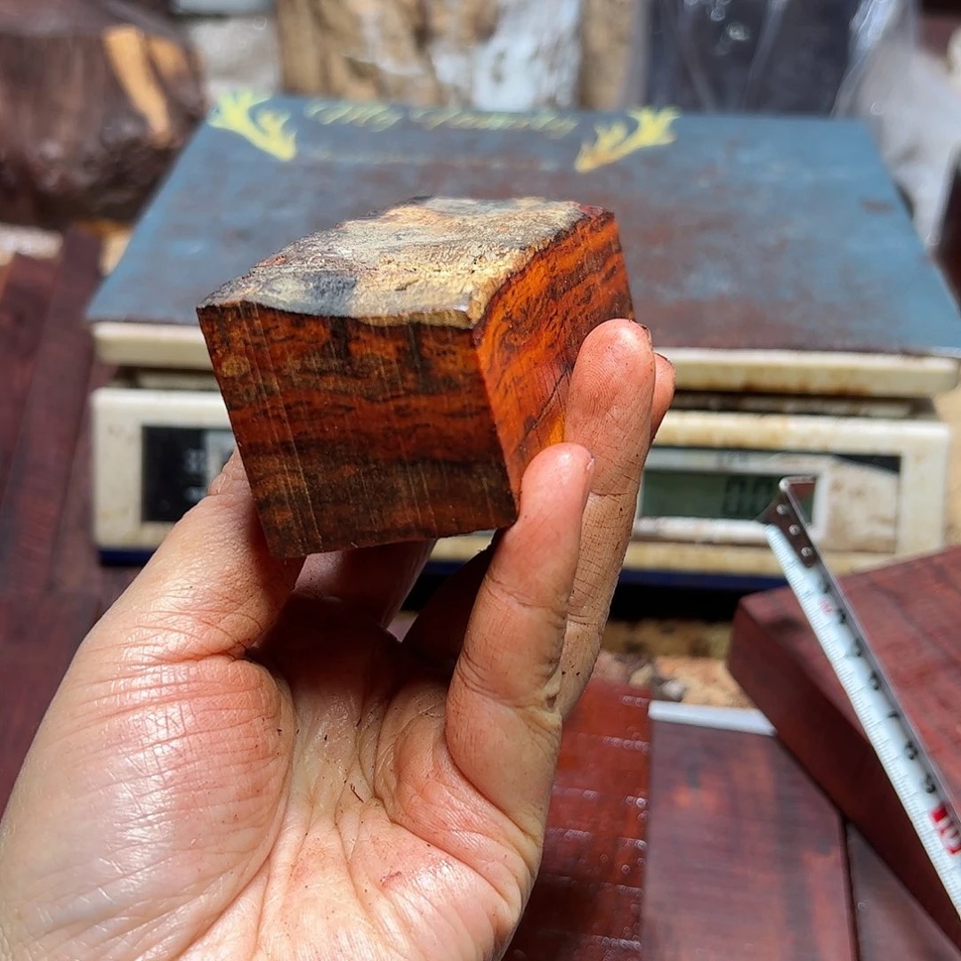 Z***6檀香紫檀（小叶紫檀）