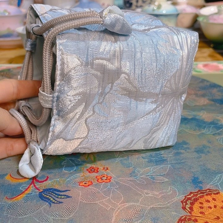 【闪购商品】张*子哈哈哈新款藍盒