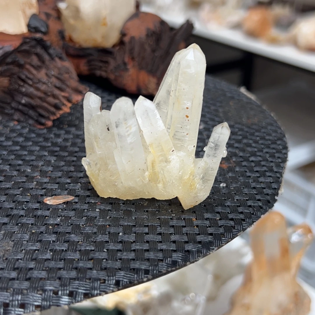 兔***喵未镶嵌珠宝半成品水晶