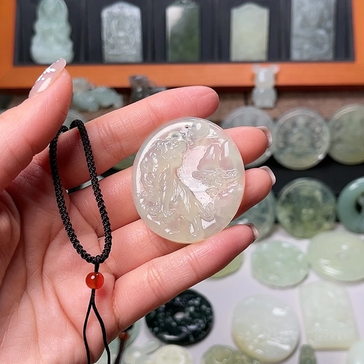 岫玉吊坠(赠链)未镶嵌青*瓷