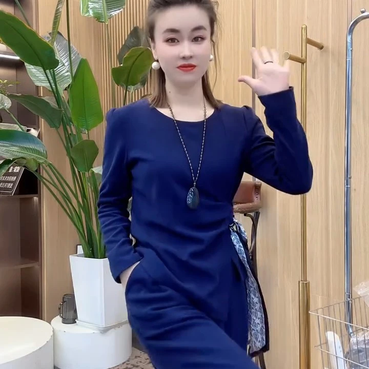 长袖耐磨抽褶圆领蝴蝶蝴蝶结T恤显瘦秋季欧若假日风
