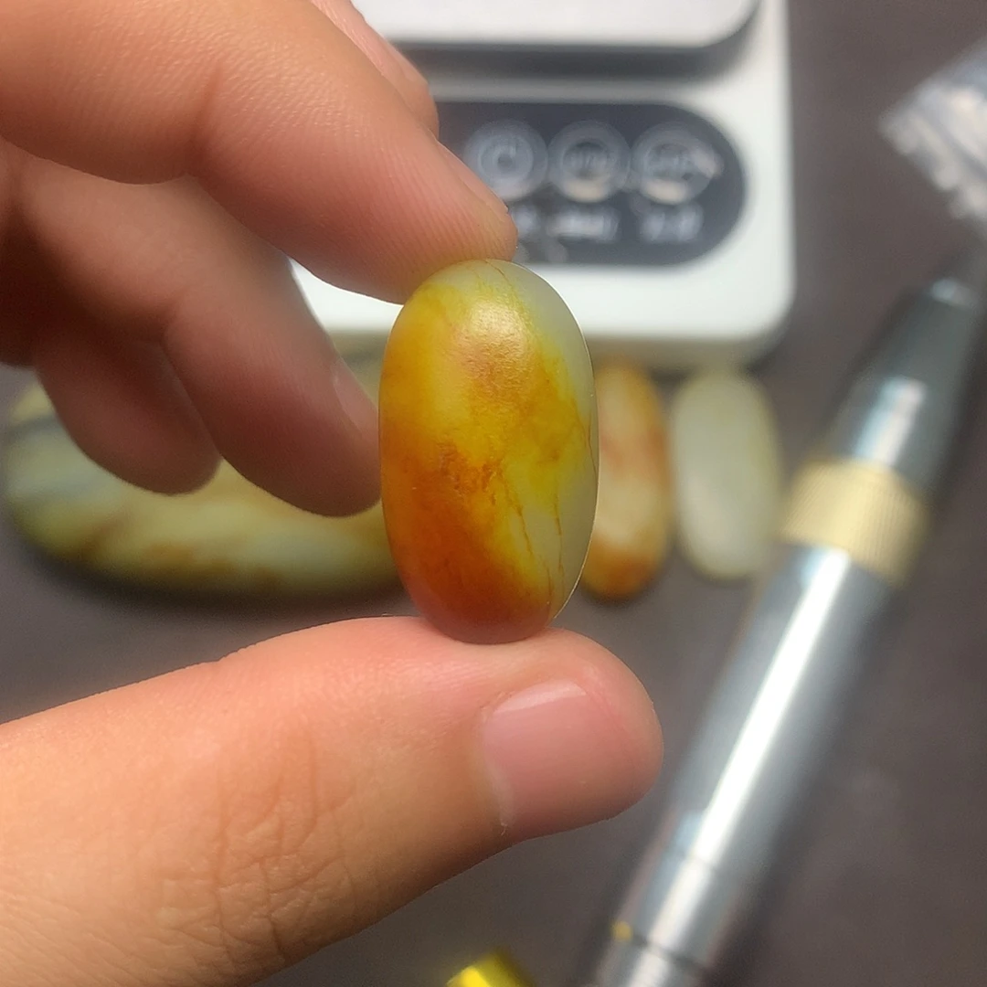 和田玉（糖玉）未镶嵌挂件