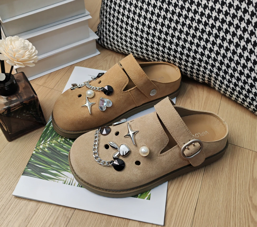 新款春夏勃肯防滑洞洞鞋女百搭时尚软底舒适透气潮流带DIY装饰扣