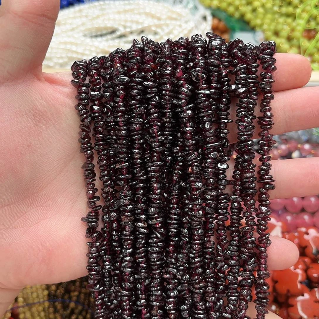 玛瑙/玉髓未镶嵌珠宝半成品4-6石榴石碎石一条75-80