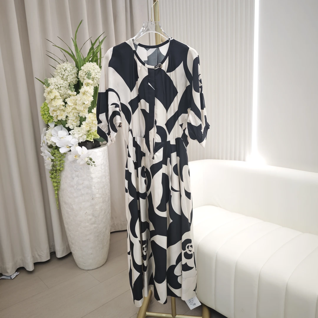 【宸慕】重绉显瘦气质桑蚕丝山茶花斜纹绸连衣裙25700