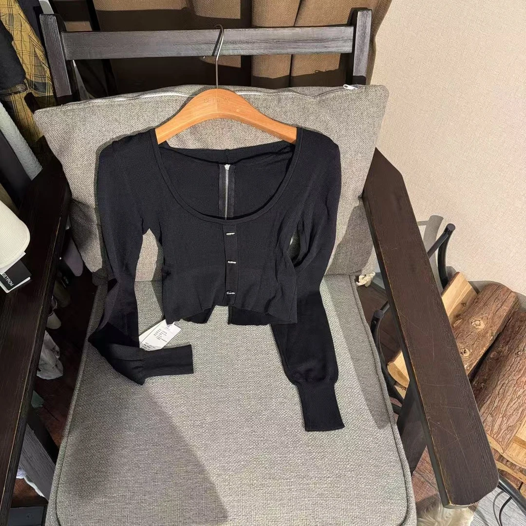 【首次PO价】西町村屋剧拾光连帽后置拉链圆领针织衫上衣AB8219380