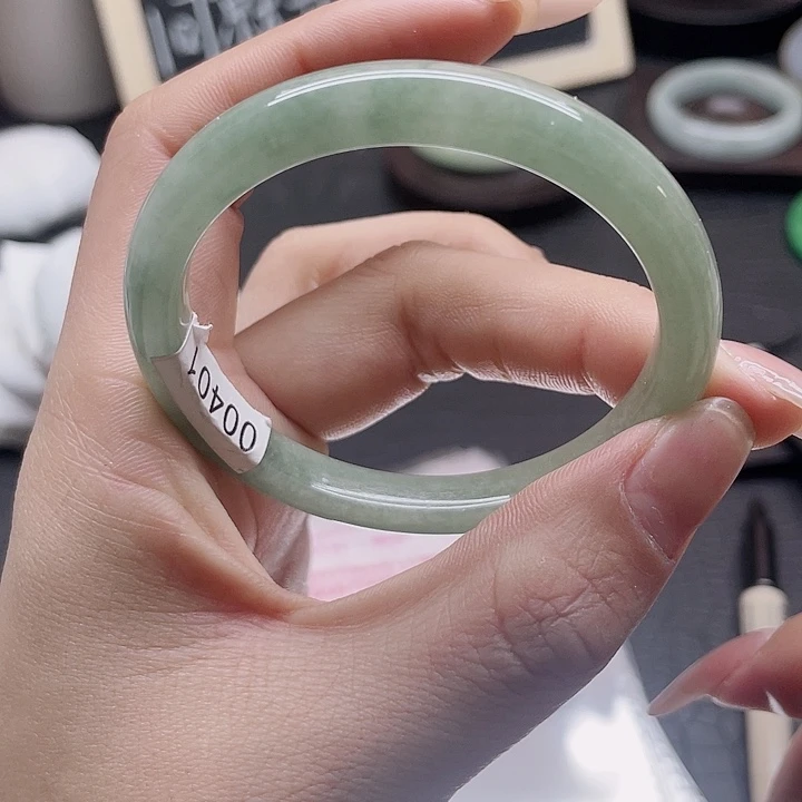 石英岩玉未镶嵌手镯71