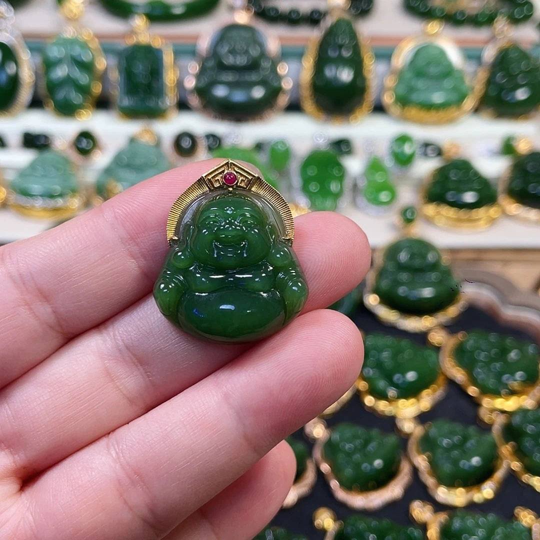 和田玉（碧玉）18K金镶嵌颈饰辣绿佛公25mm
