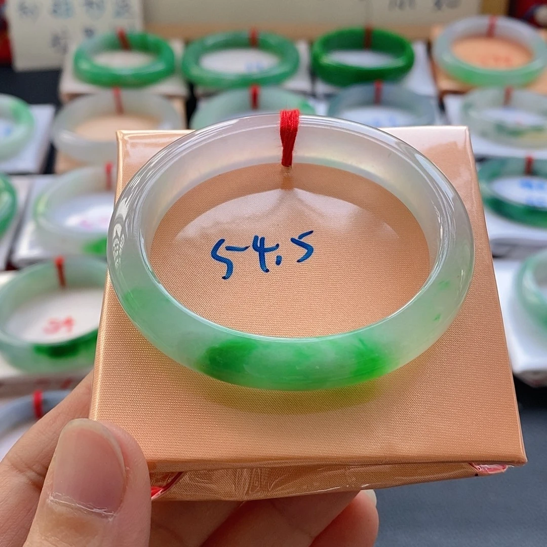 翡翠未镶嵌手镯手镯