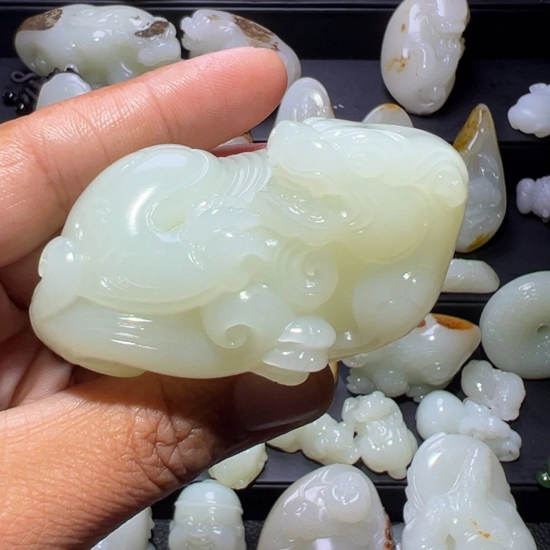 河***厂和田玉未镶嵌颈饰