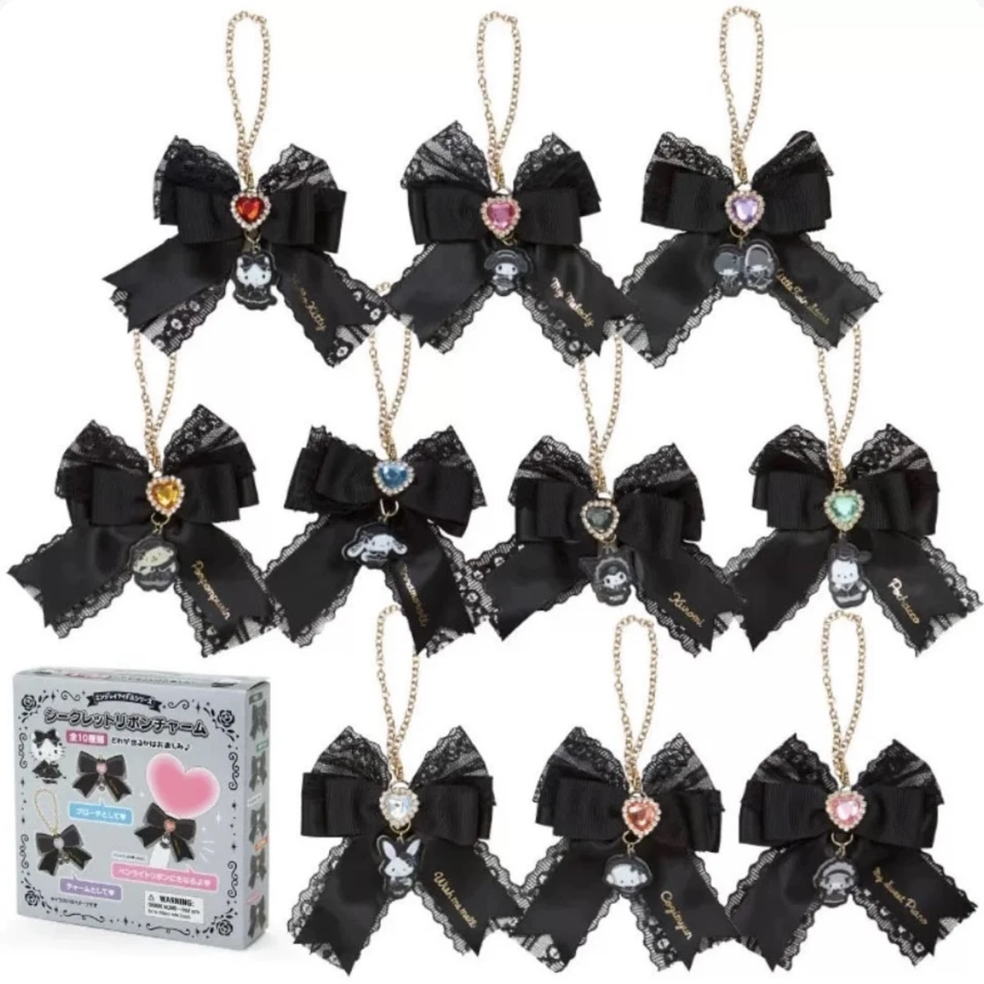 日谷 三丽鸥暗黑风蝴蝶结挂饰盲盒